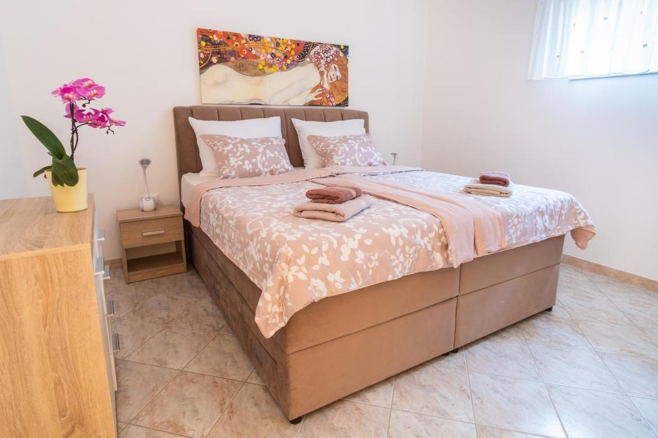 Apartmani Jolly Porec: Blizu Centra I Mora Zewnętrze zdjęcie